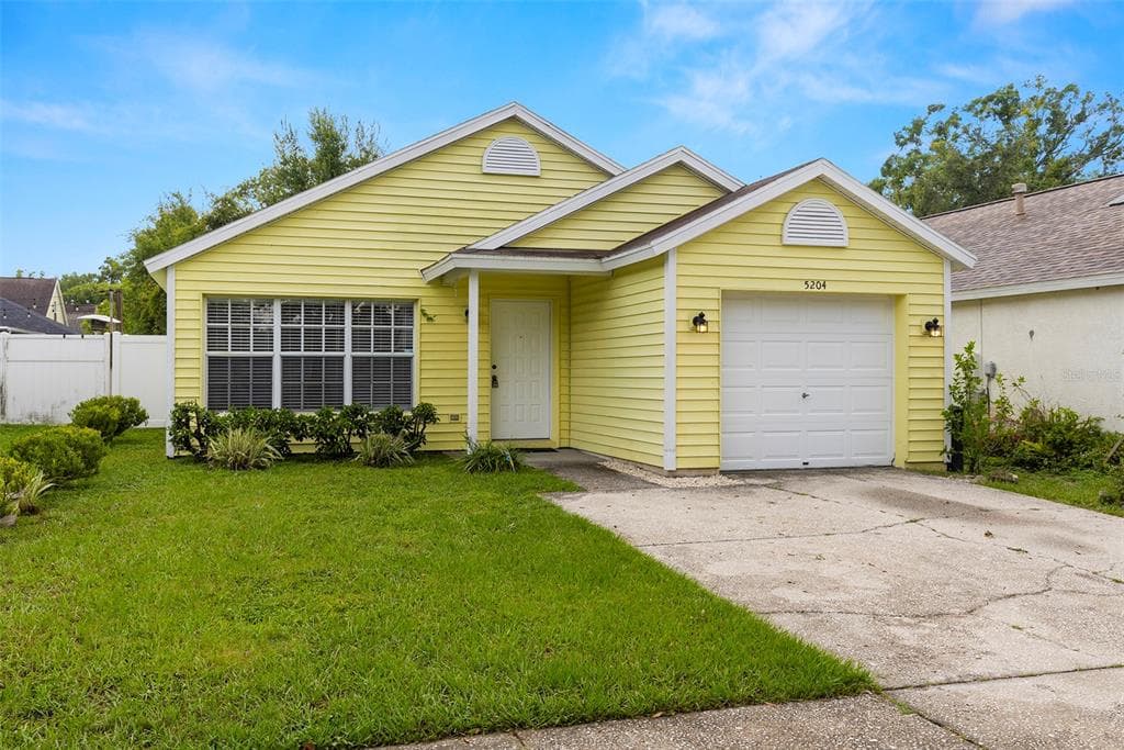 5204 CREEKMORE LANE TAMPA, FL 33624