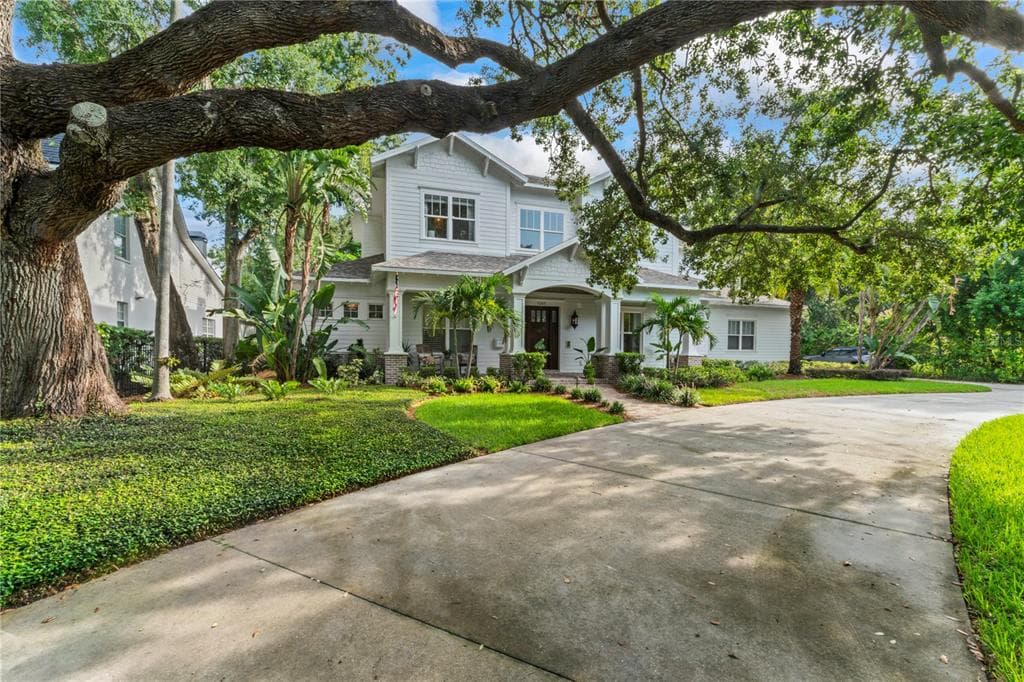 3207 W MORRISON AVENUE TAMPA, FL 33629