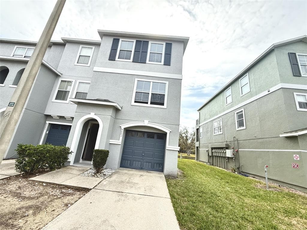 4883 TUSCAN LOON DRIVE TAMPA, FL 33619