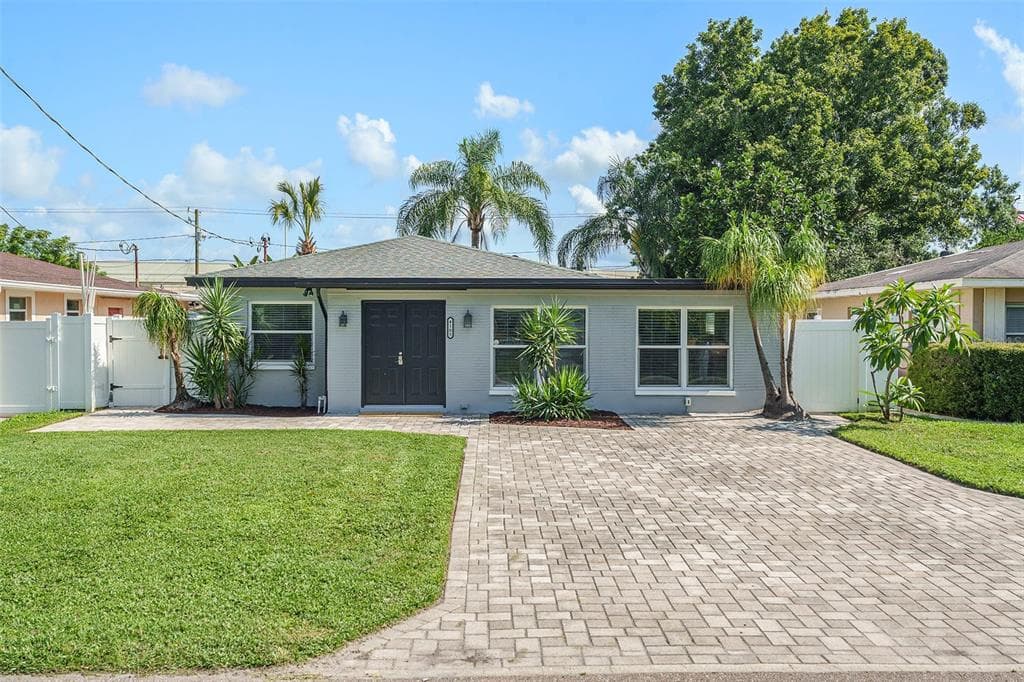 4105 W CARMEN STREET TAMPA, FL 33609