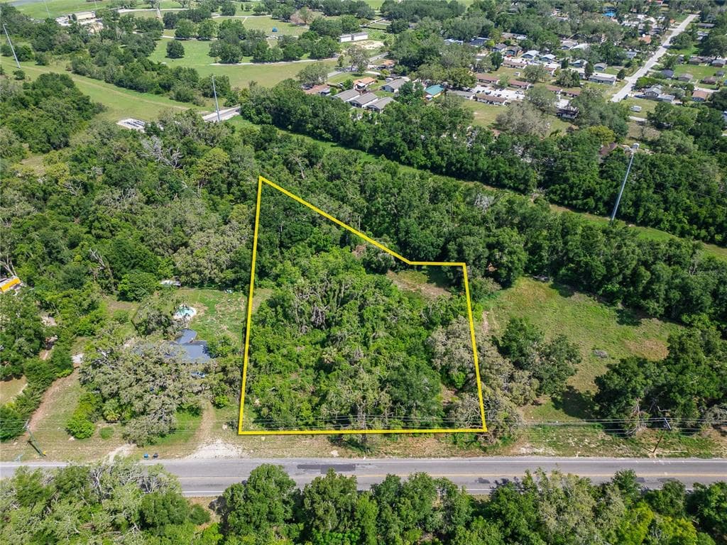 9512 HARNEY ROAD THONOTOSASSA, FL 33592