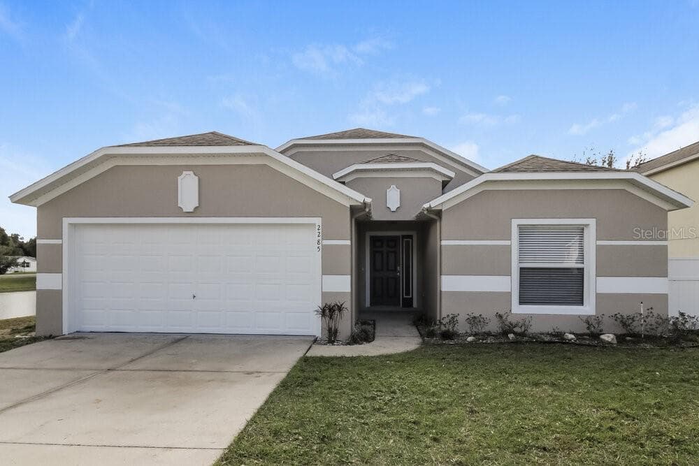 2285 MERRY ROAD TAVARES, FL 32778