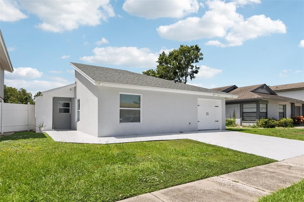 10329 DELMAR CIRCLE TAMPA, FL 33624