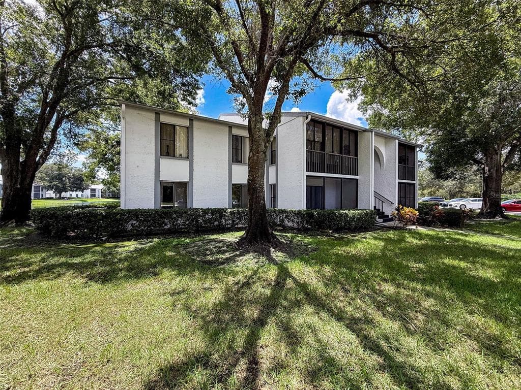 1135 PINE RIDGE CIRCLE W UNIT A1 TARPON SPRINGS, FL 34688