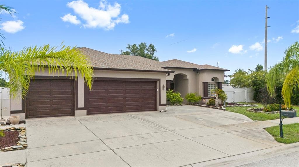 8000 BAYTREE DRIVE NEW PORT RICHEY, FL 34653