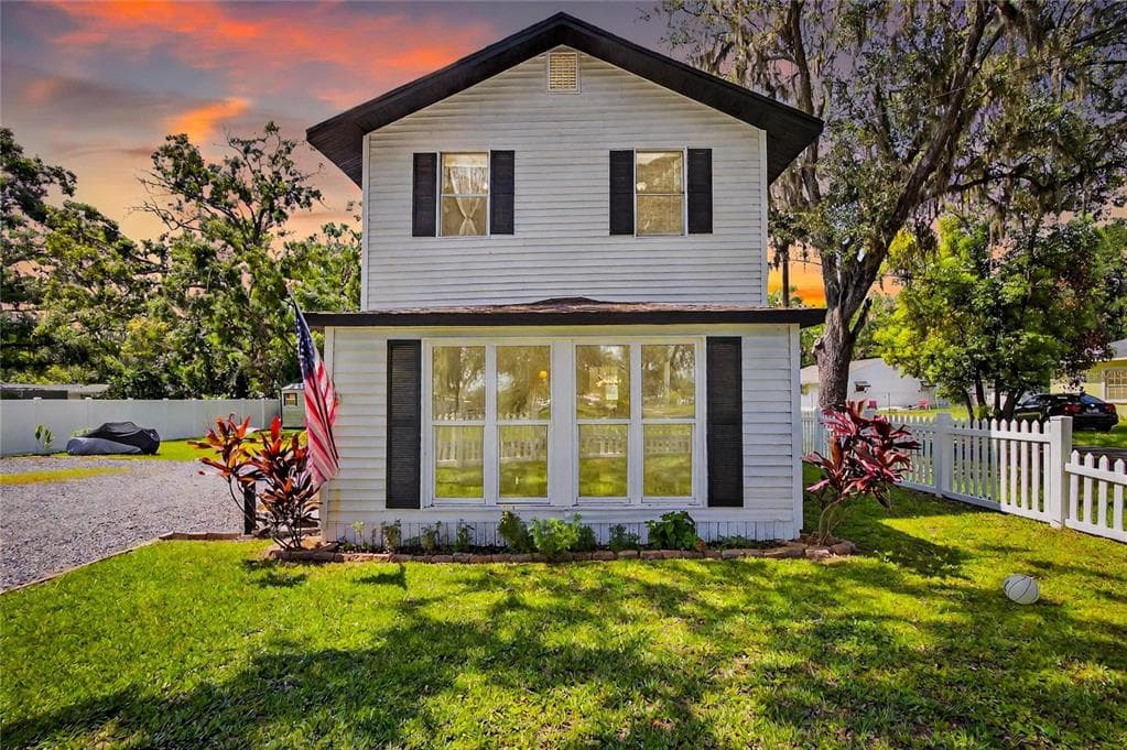 1607 W GRANFIELD AVENUE PLANT CITY, FL 33563