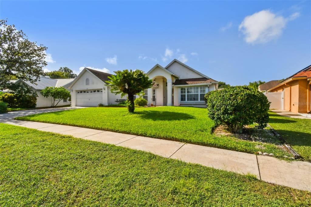 821 WALSINGHAM WAY VALRICO, FL 33594