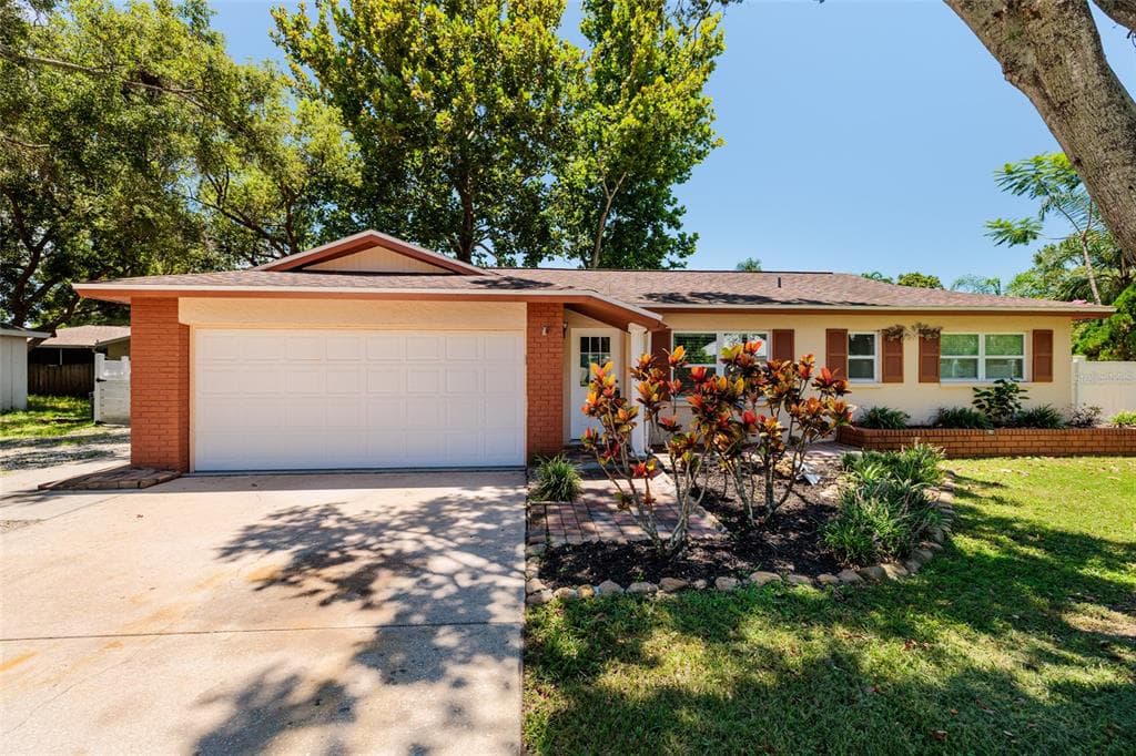 2314 LANDON TERRACE PALM HARBOR, FL 34683