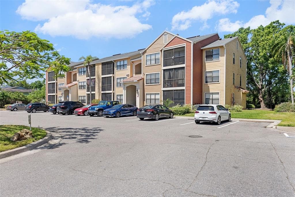 11901 4TH STREET N UNIT 8207 ST PETERSBURG, FL 33716