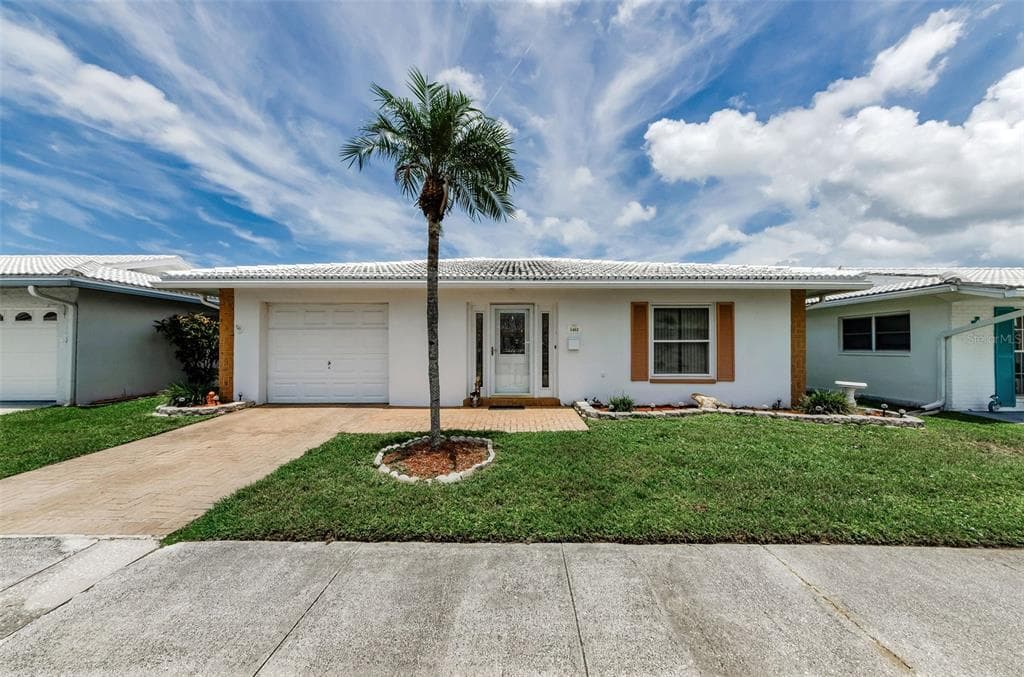 5461 PALM CREST COURT N UNIT 5461 PINELLAS PARK, FL 33782