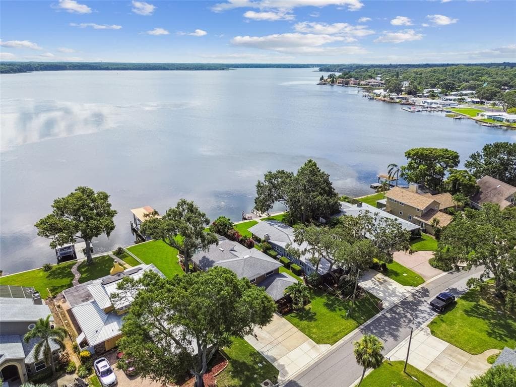 118 LAKE SHORE DRIVE E PALM HARBOR, FL 34684