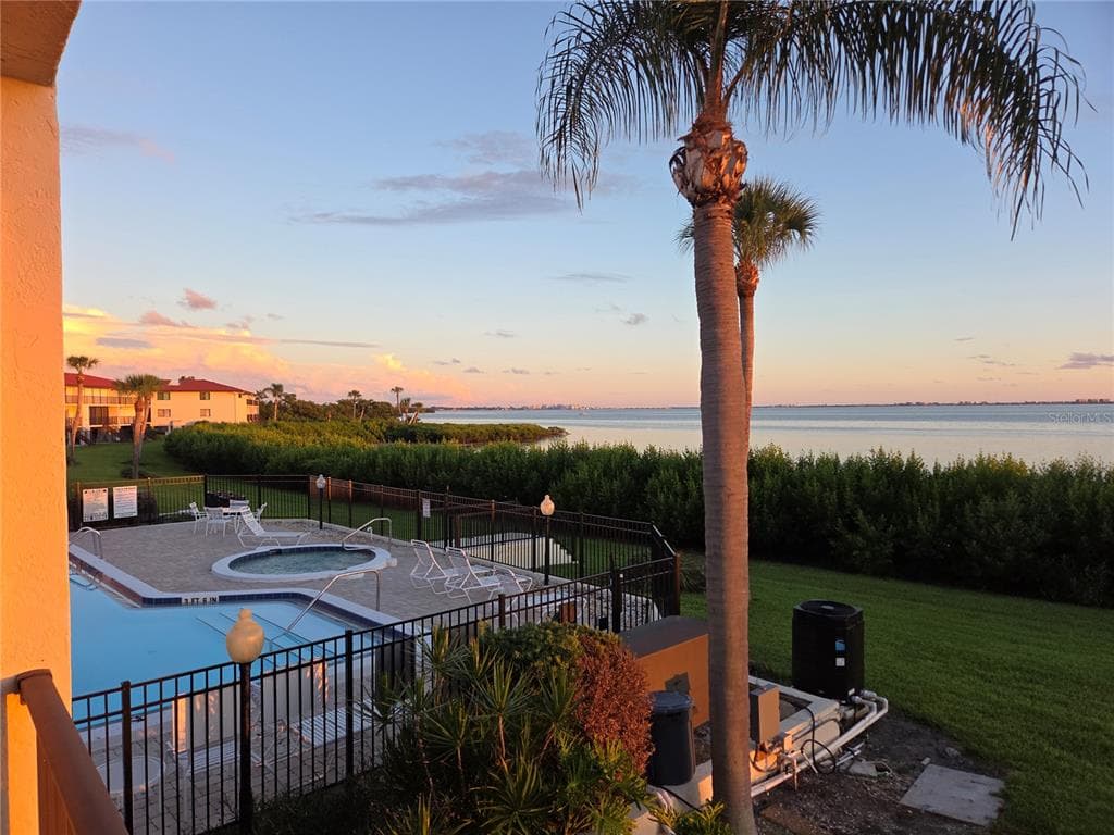 3440 WILD OAK BAY BOULEVARD UNIT 127 BRADENTON, FL 34210