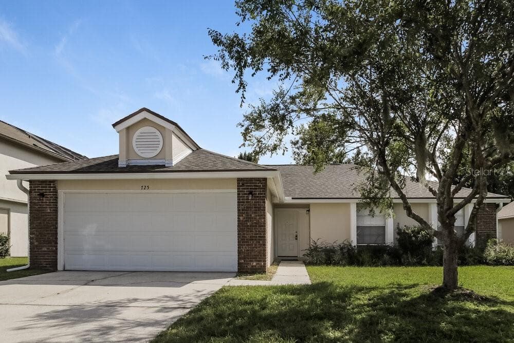 725 MEADOWSIDE COURT ORLANDO, FL 32825