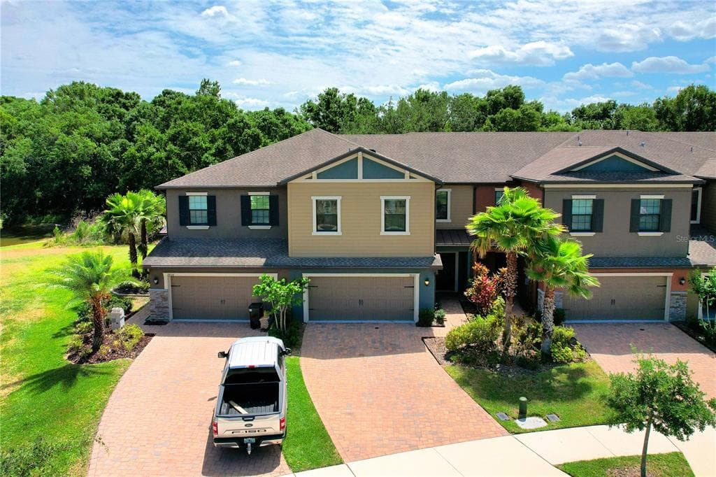 28522 TRANQUIL LAKE CIRCLE WESLEY CHAPEL, FL 33543