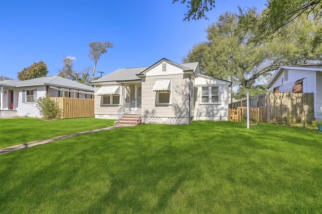 4725 1ST AVENUE S ST PETERSBURG, FL 33711