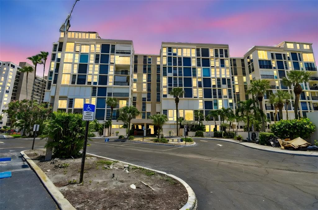 7400 SUN ISLAND DRIVE S UNIT 411 SOUTH PASADENA, FL 33707