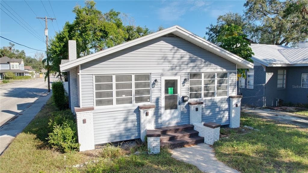 213 W WILDER AVENUE TAMPA, FL 33603