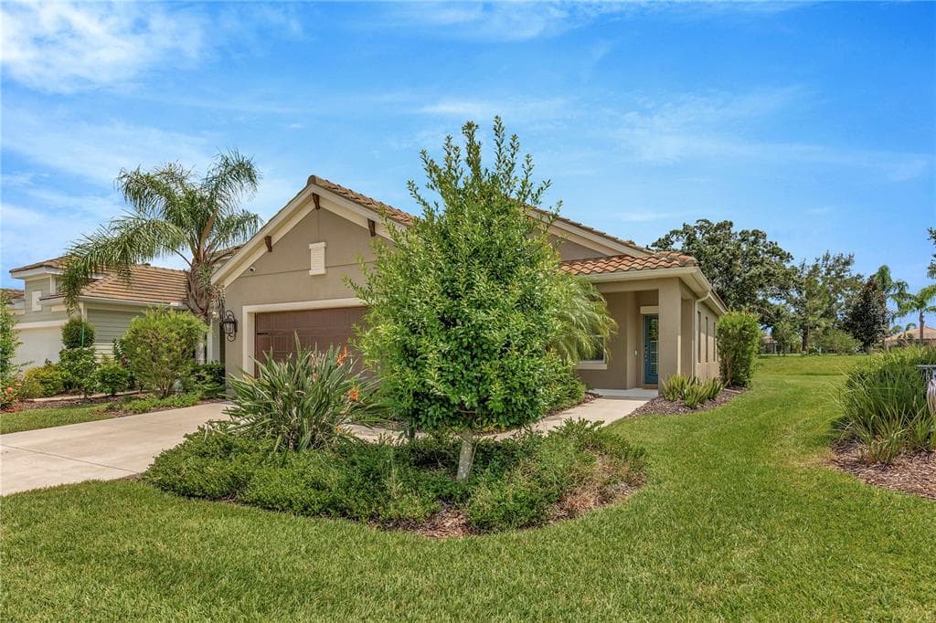 12730 COASTAL BREEZE WAY BRADENTON, FL 34211