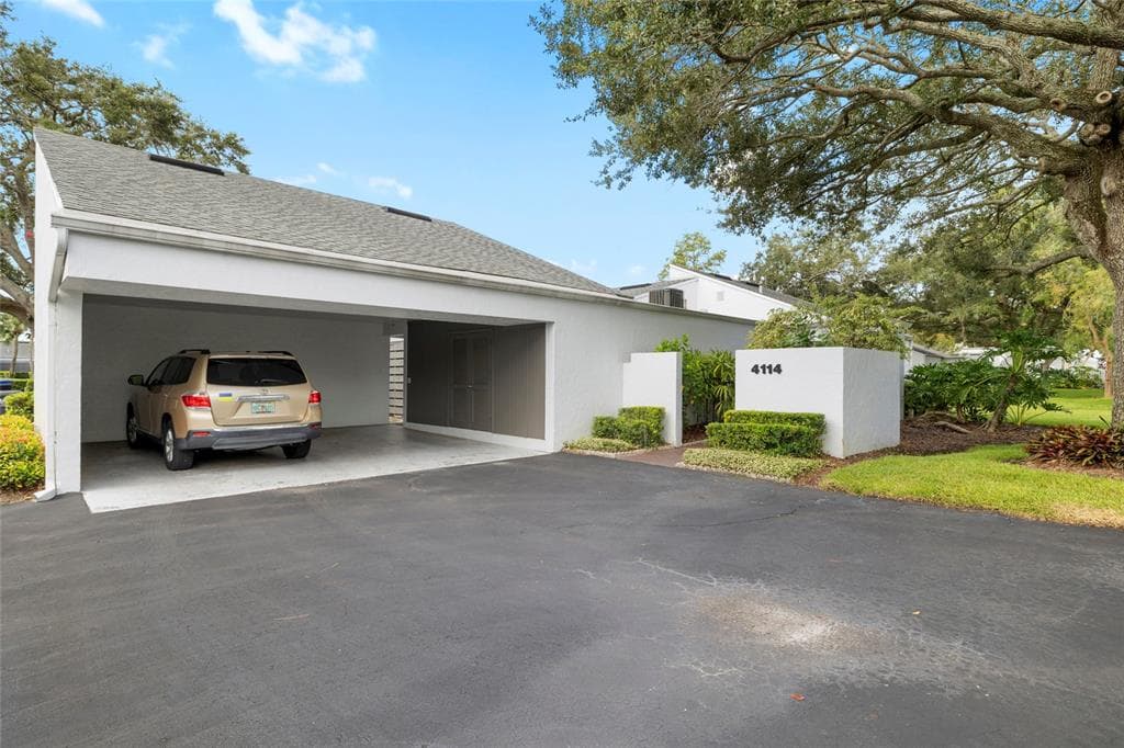 4114 NORTHMEADOW CIRCLE UNIT 4114 TAMPA, FL 33618