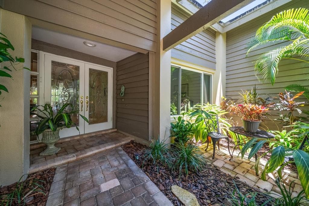 2418 SUMMERWOOD COURT DUNEDIN, FL 34698