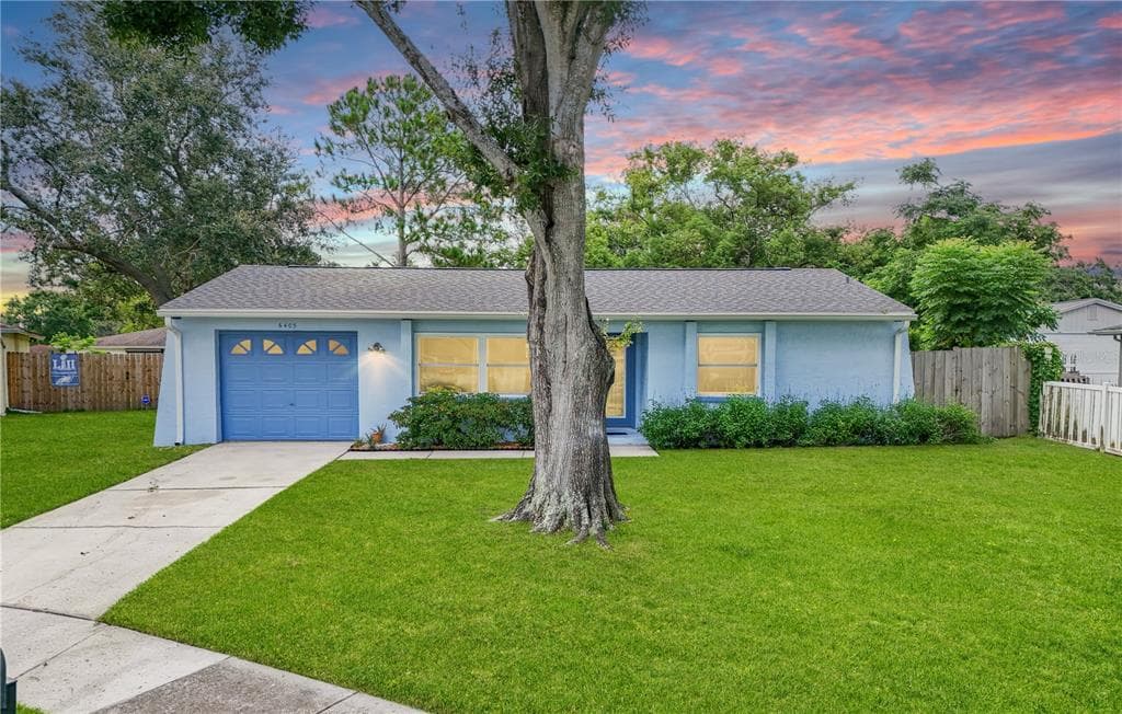 6403 OAKWOOD COURT N PINELLAS PARK, FL 33782