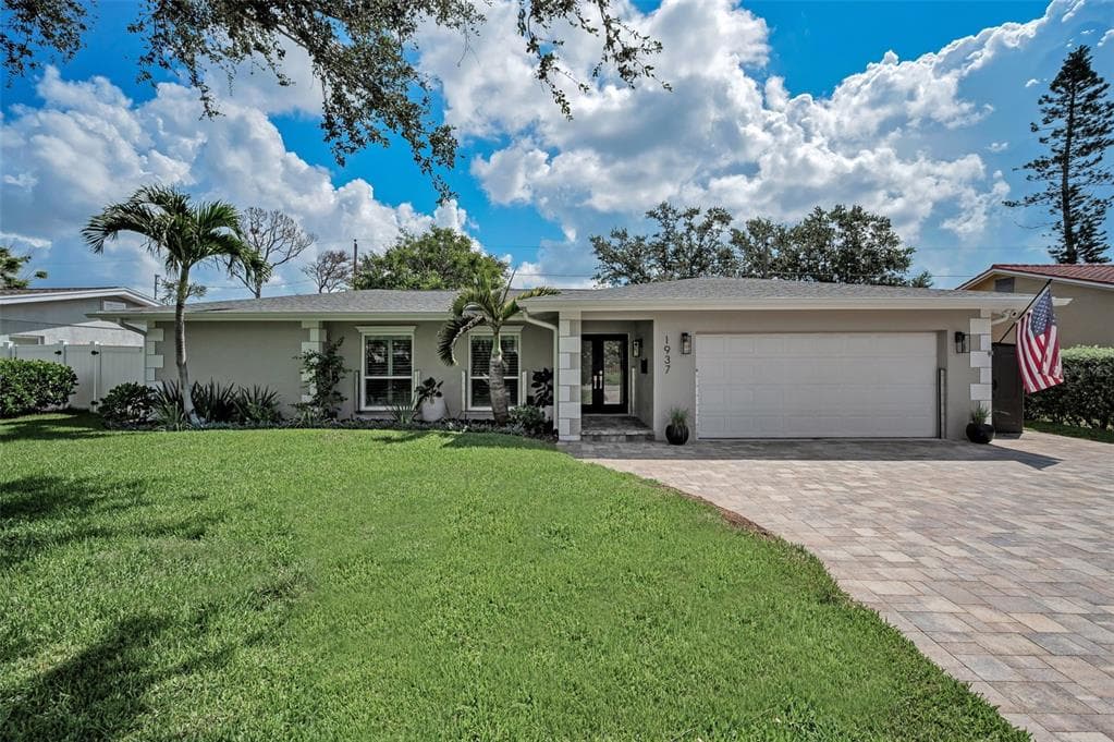 1937 DOLPHIN BOULEVARD S ST PETERSBURG, FL 33707