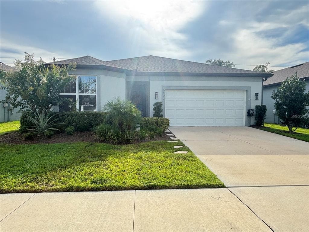 6127 BRADFORD WOODS DRIVE ZEPHYRHILLS, FL 33542