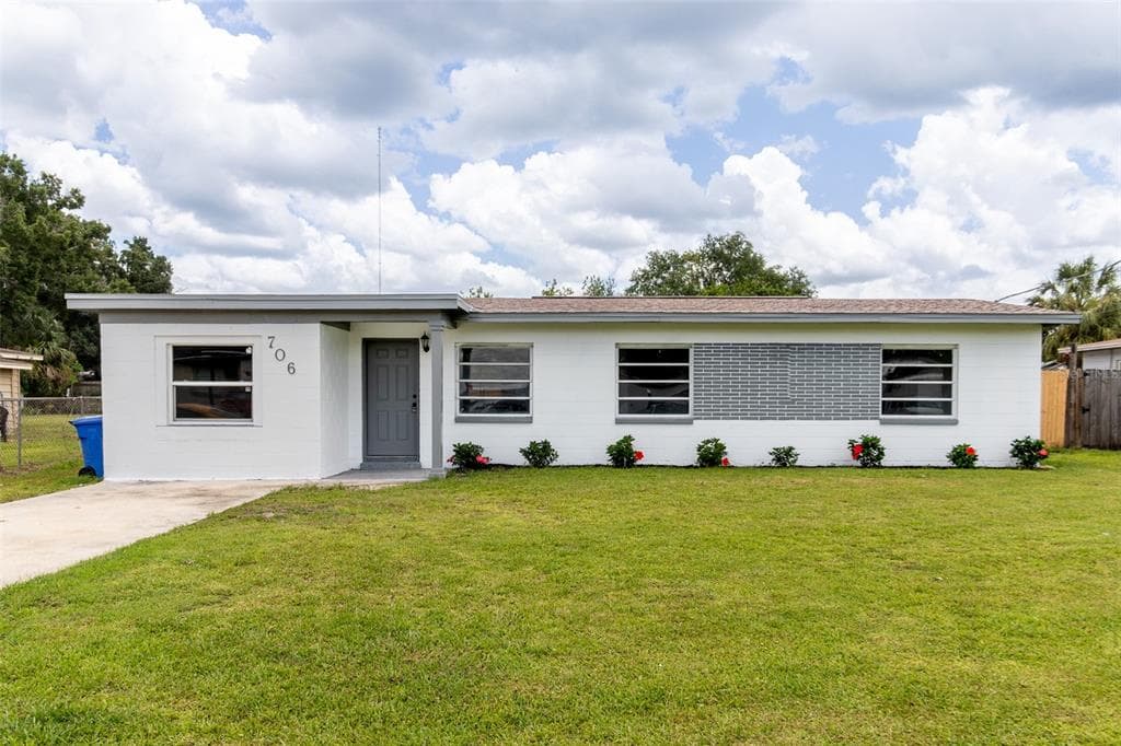 706 LIME TREE ROAD TAMPA, FL 33619