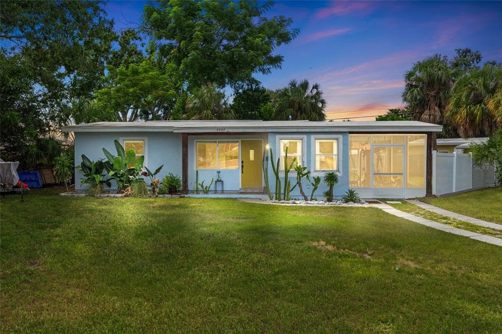 3997 ELKCAM BOULEVARD SE ST PETERSBURG, FL 33705