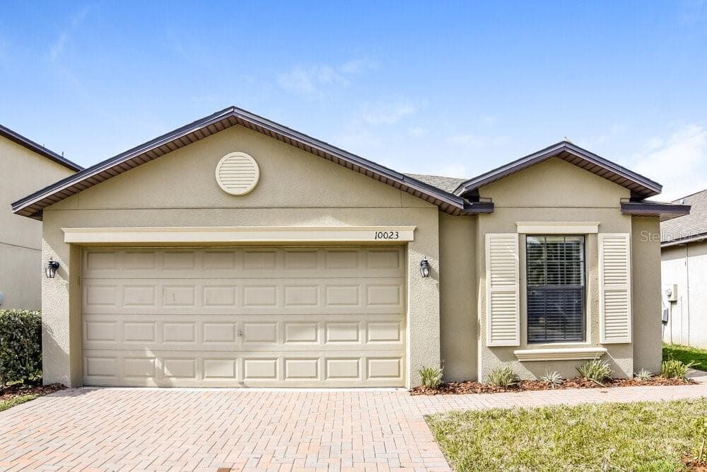 10023 NEWMINSTER LOOP RUSKIN, FL 33573