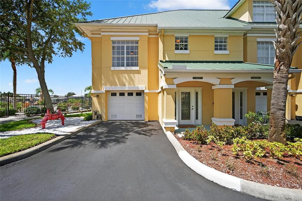 6428 SUNSET BAY CIRCLE APOLLO BEACH, FL 33572