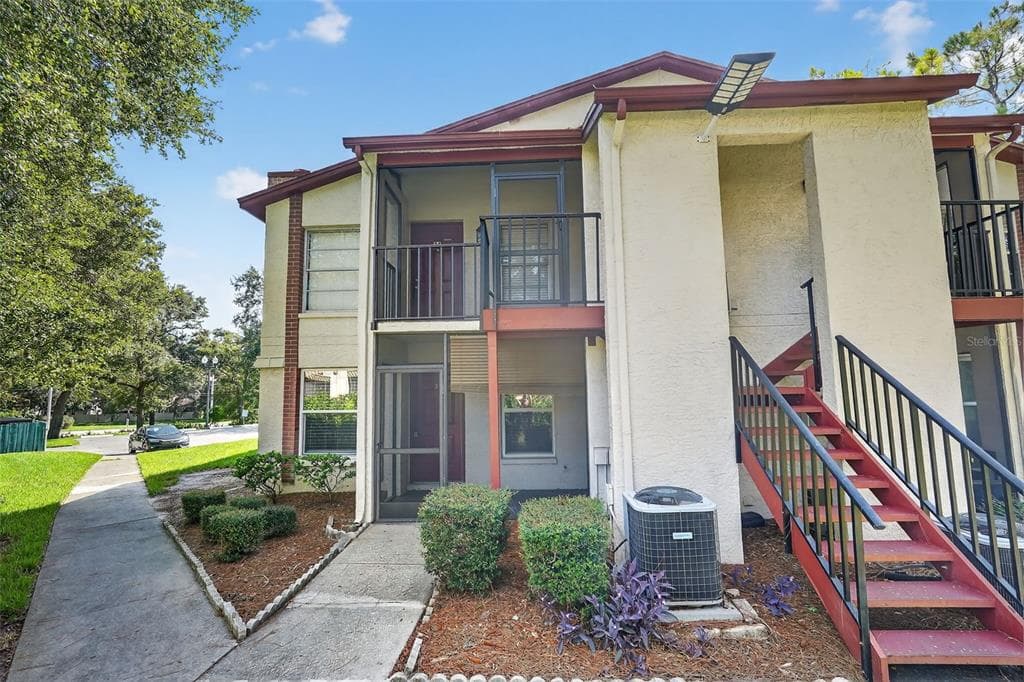 3455 COUNTRYSIDE BOULEVARD UNIT 34 CLEARWATER, FL 33761