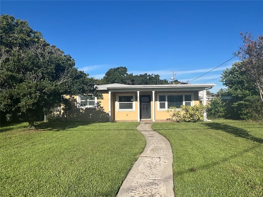208 N GLEN AVENUE TAMPA, FL 33609