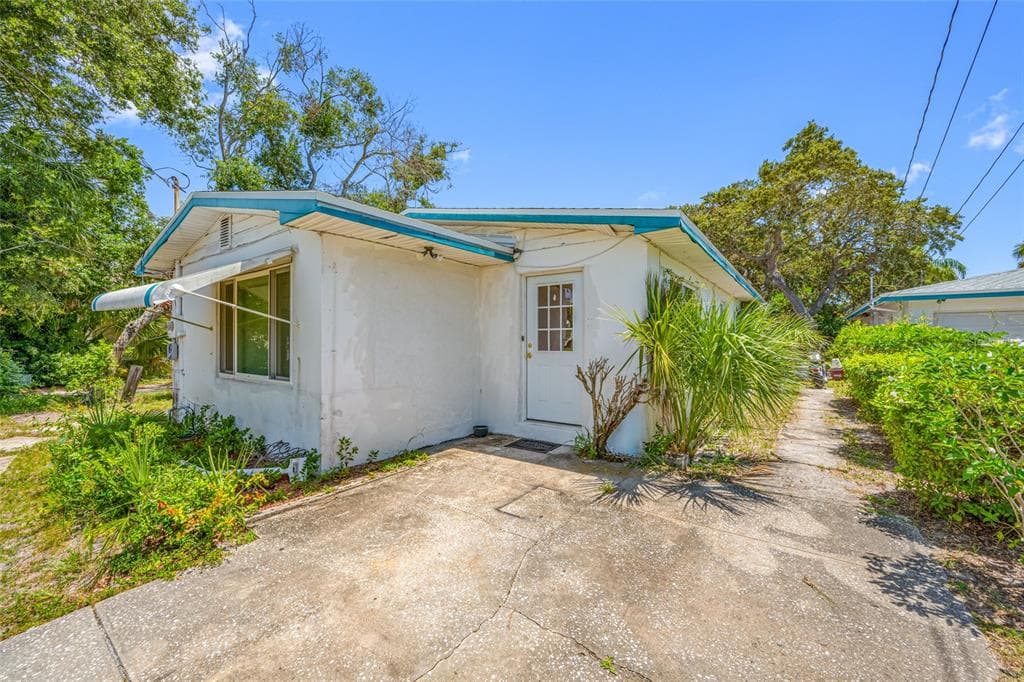 1123 GOULD STREET CLEARWATER, FL 33756