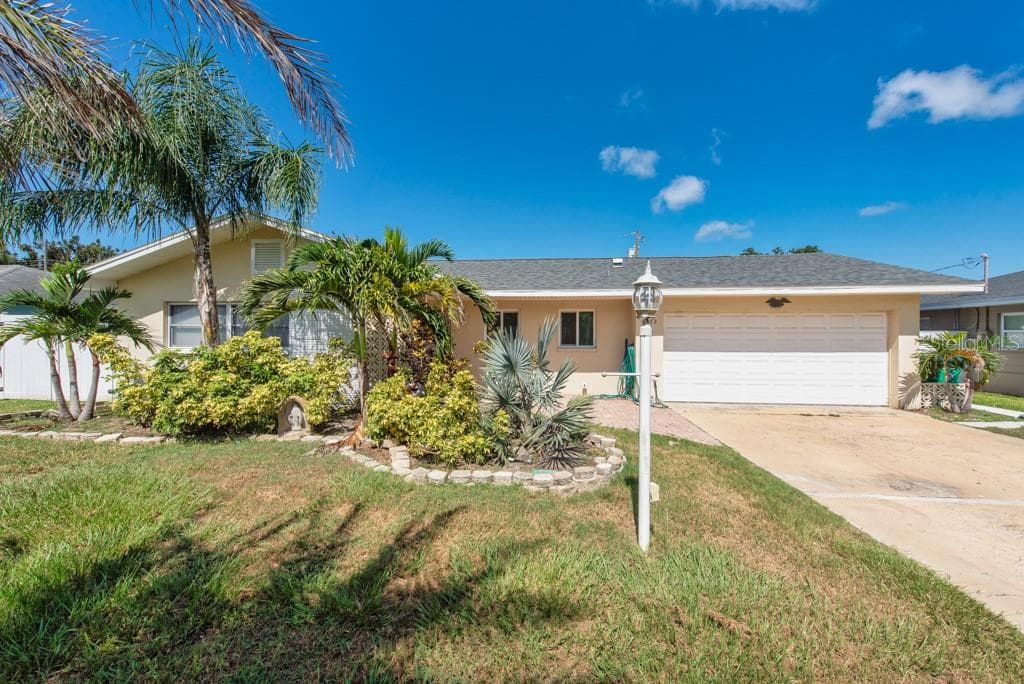 8972 111TH STREET SEMINOLE, FL 33772