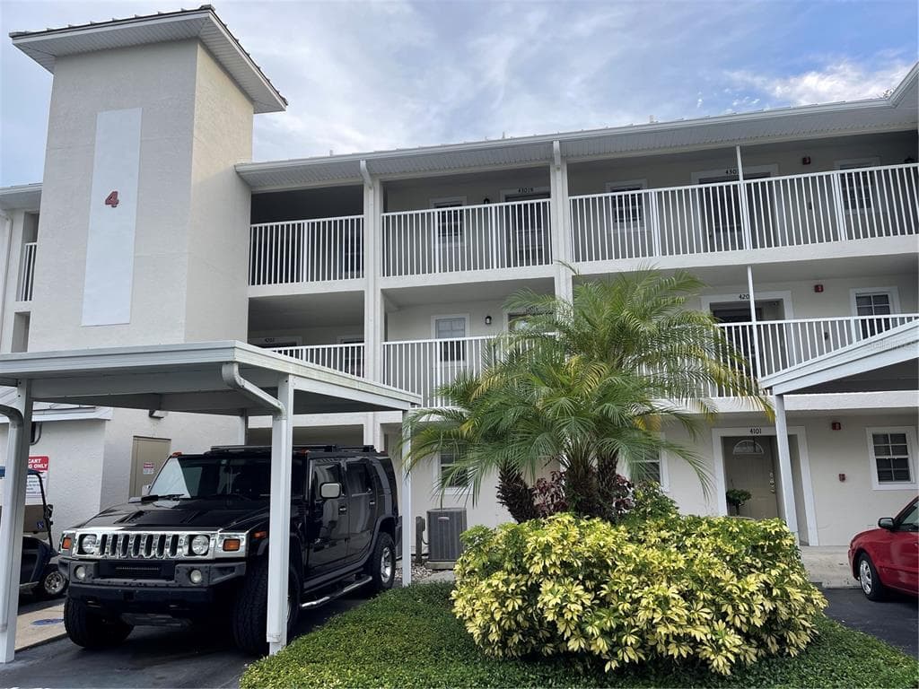 21146 FOUNTAIN VIEW LANE UNIT 4302 LUTZ, FL 33558
