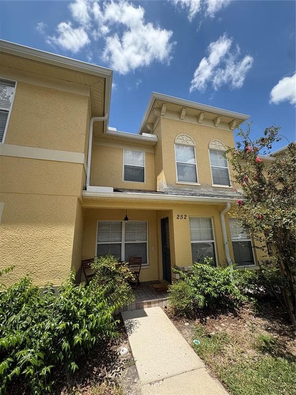 252 CASTLEKEEPER PLACE VALRICO, FL 33594