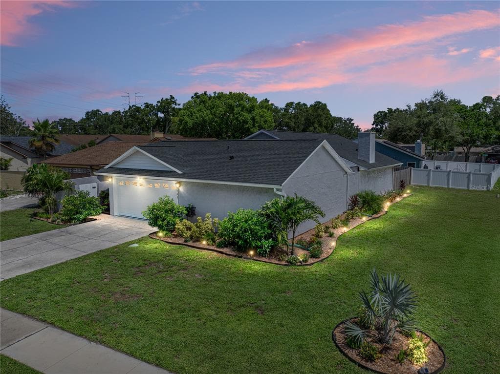 2741 NICOLE CIRCLE PALM HARBOR, FL 34684