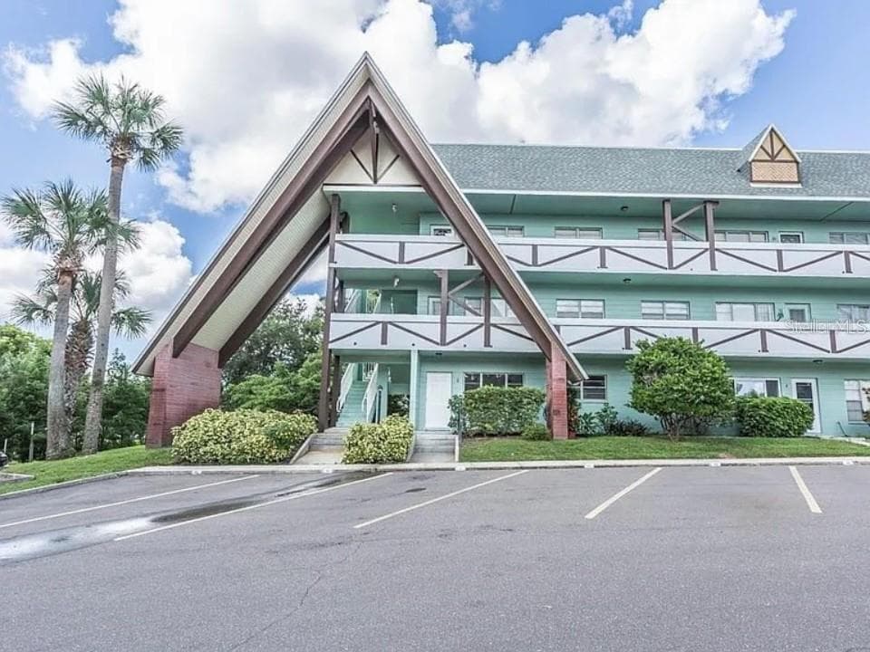 2042 AUSTRALIA WAY W UNIT 2