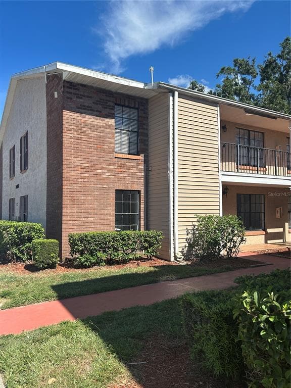 21032 VOYAGER BOULEVARD UNIT 4 LAND O LAKES, FL 34638