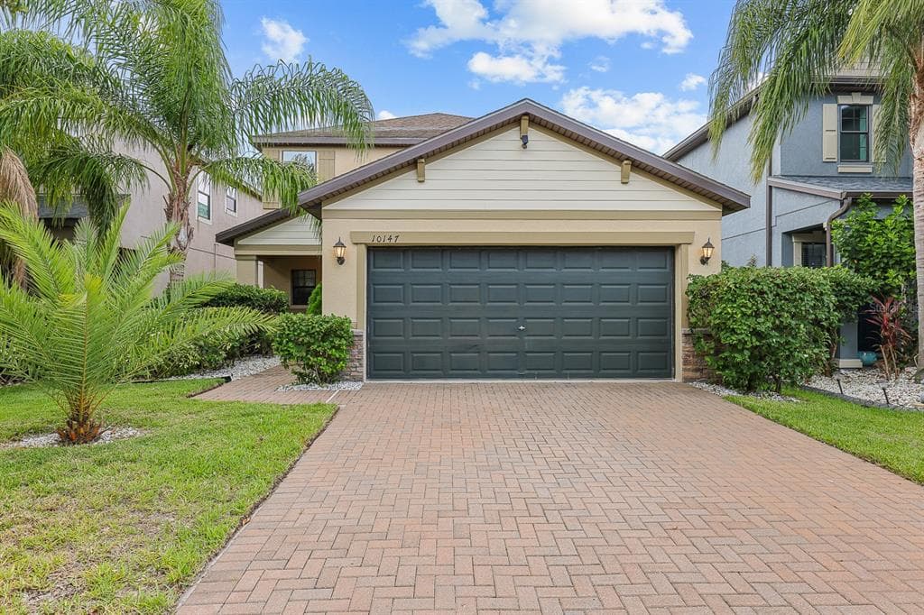 10147 NEWMINSTER LOOP RUSKIN, FL 33573