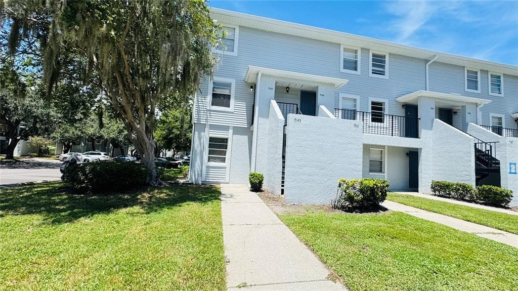 7145 E BANK DRIVE UNIT 101 TAMPA, FL 33617