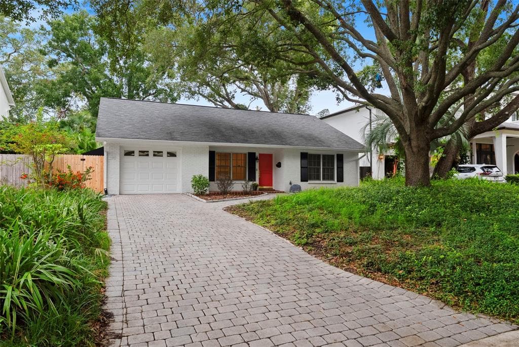 3125 W WAVERLY AVENUE TAMPA, FL 33629