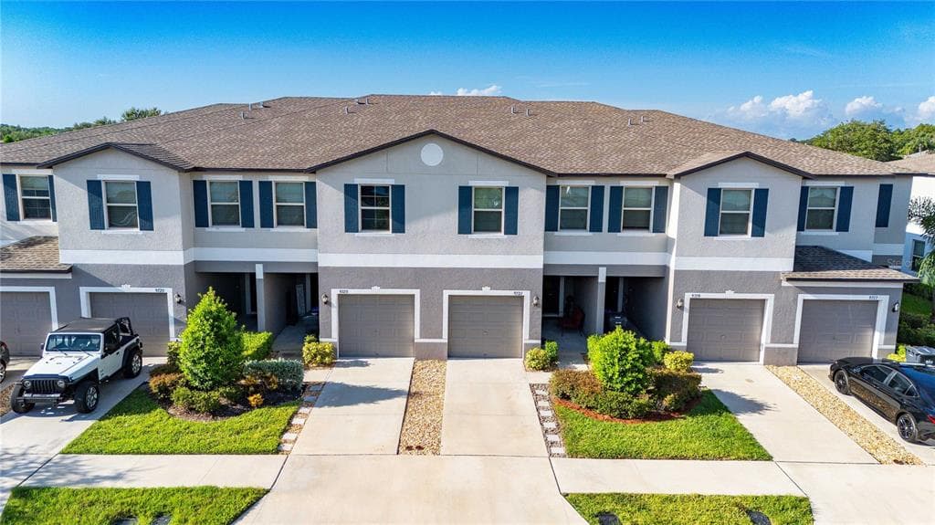 9721 MULBERRY MARSH LANE SUN CITY CENTER, FL 33573
