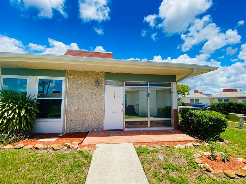 4351 TAHITIAN GARDENS CIRCLE UNIT H HOLIDAY, FL 34691