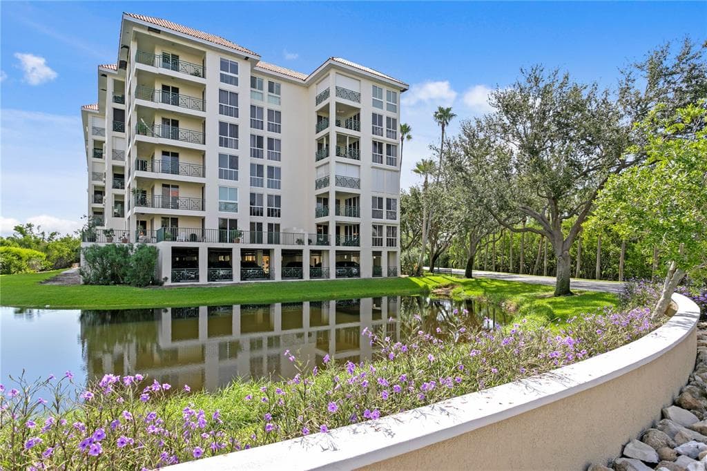 4801 OSPREY DRIVE S UNIT 101 ST PETERSBURG, FL 33711