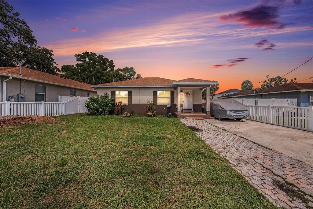 213 N LINCOLN AVENUE TAMPA, FL 33609