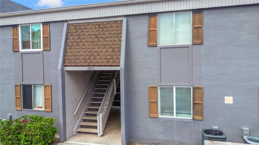 3805 CORTEZ CIRCLE UNIT B TAMPA, FL 33614