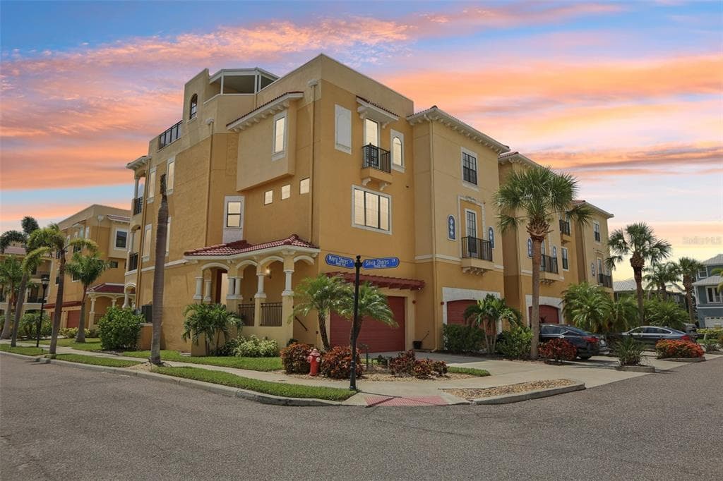 6413 MAYRA SHORES LANE APOLLO BEACH, FL 33572