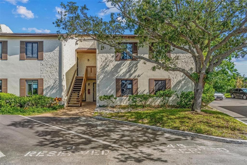 746 115TH AVENUE N UNIT 1802 ST PETERSBURG, FL 33716